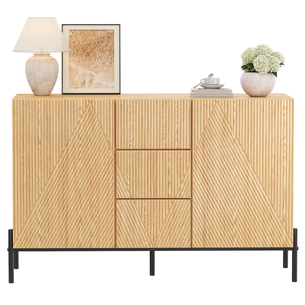 Credenza moderna con design geometrico; due ante e tre cassetti; MDF; color legno naturale