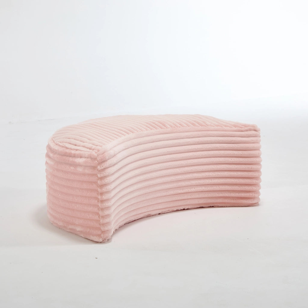 Poltrona con pouf rotonda con cinque cuscini e schienale avvolgente, per soggiorno e camera, in cheniglia rosa