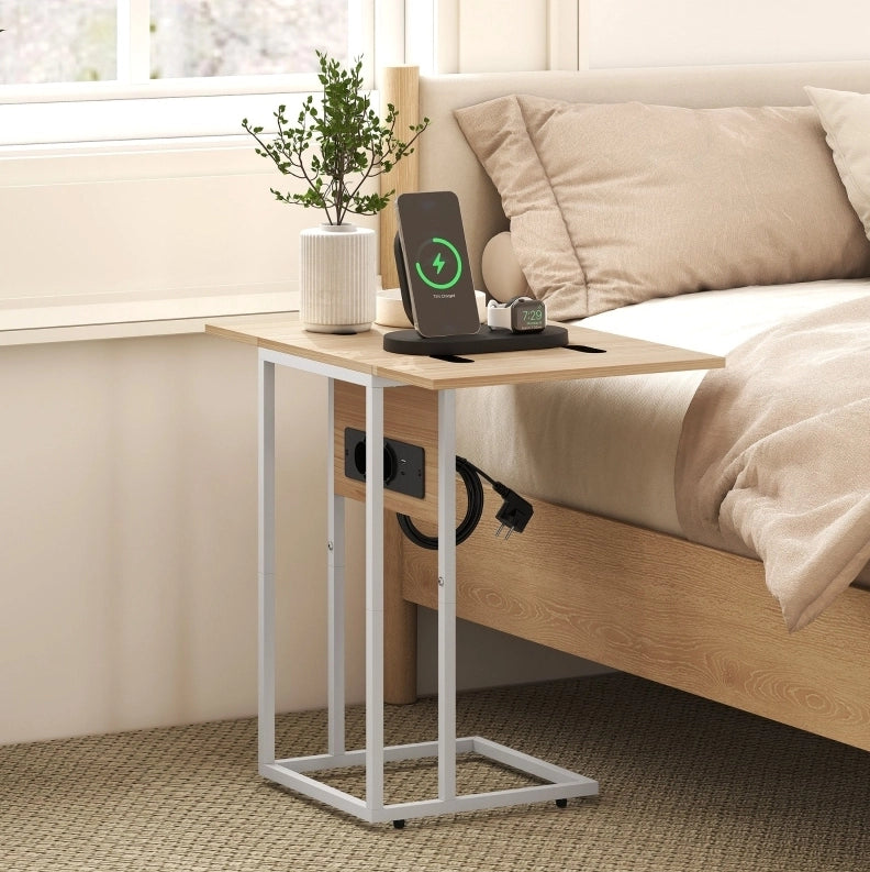 Tavolino pieghevole con stazione di ricarica USB, struttura in metallo bianco, piano in laminato effetto legno 39 x 29 x 57 cm