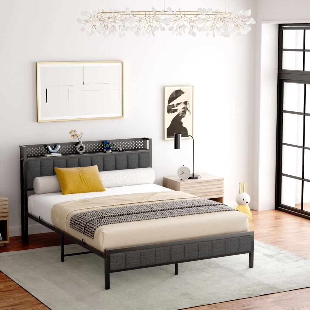 Letto matrimoniale in metallo 140x200 cm con mensola; porte USB e spazio contenitore nero