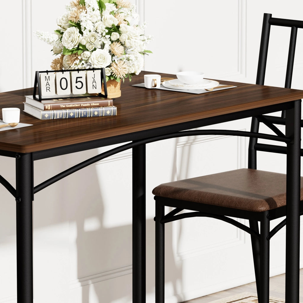 Set tavolo da pranzo con 4 sedie salvaspazio in legno color noce e acciaio
