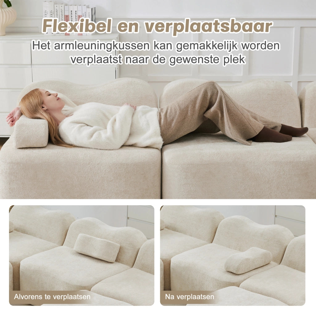 Divano modulare angolare ULEVR 2 posti con pouf, forma ondulata e rivestimento in velluto beige