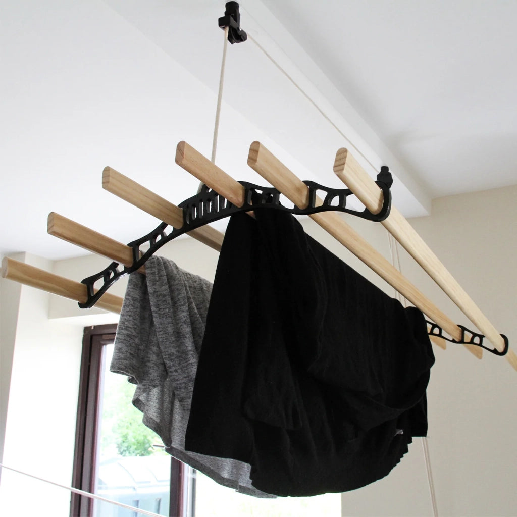 Stendibiancheria da Soffitto con 6 Stecche Legno 150cm e Supporti Ghisa Neri