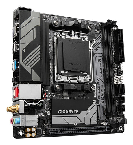 GIGABYTE A620I AX Scheda madre - Supporta CPU AMD Ryzen 8000, VRM digitale a 5+2+1 fasi, fino a 6400MHz DDR5 (OC), 1xPCIe 4.0 M.2, Wi-Fi 6E, LAN 2.5GbE, USB 3.2 Gen 2