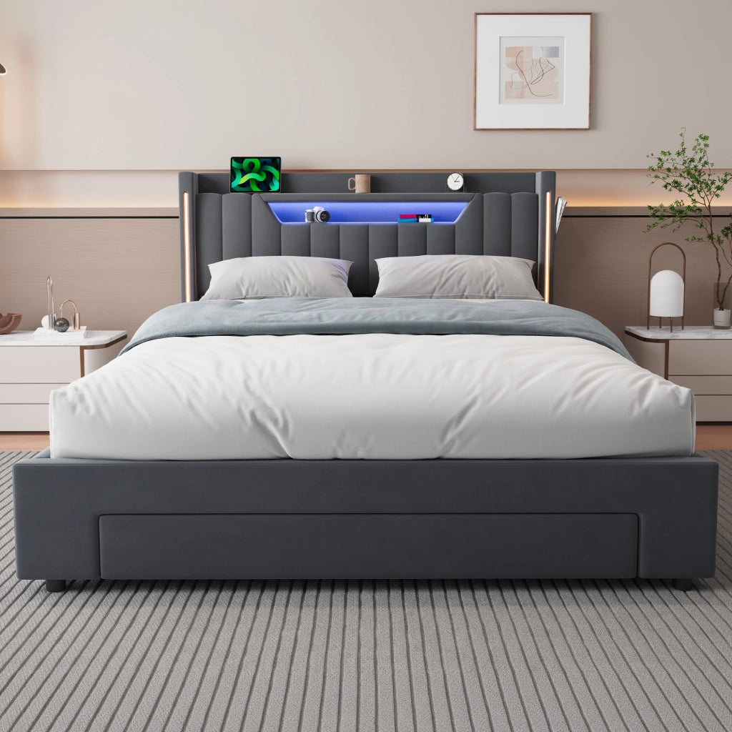 Letto matrimoniale 140x200 cm con LED e ricarica; testiera contenitore regolabile; velluto grigio scuro