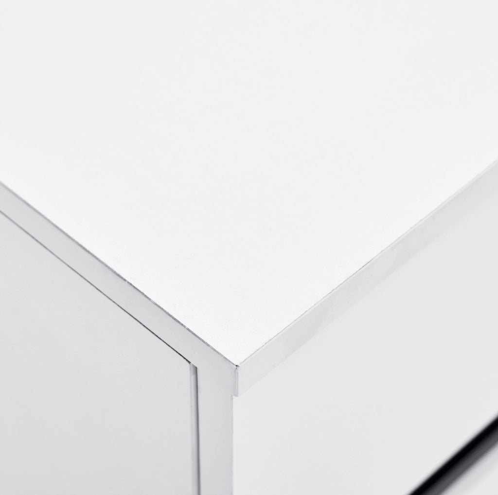 Sideboard bianco lucido con 4 cassetti, 2 ante e ripiani regolabili 160x40x68 cm
