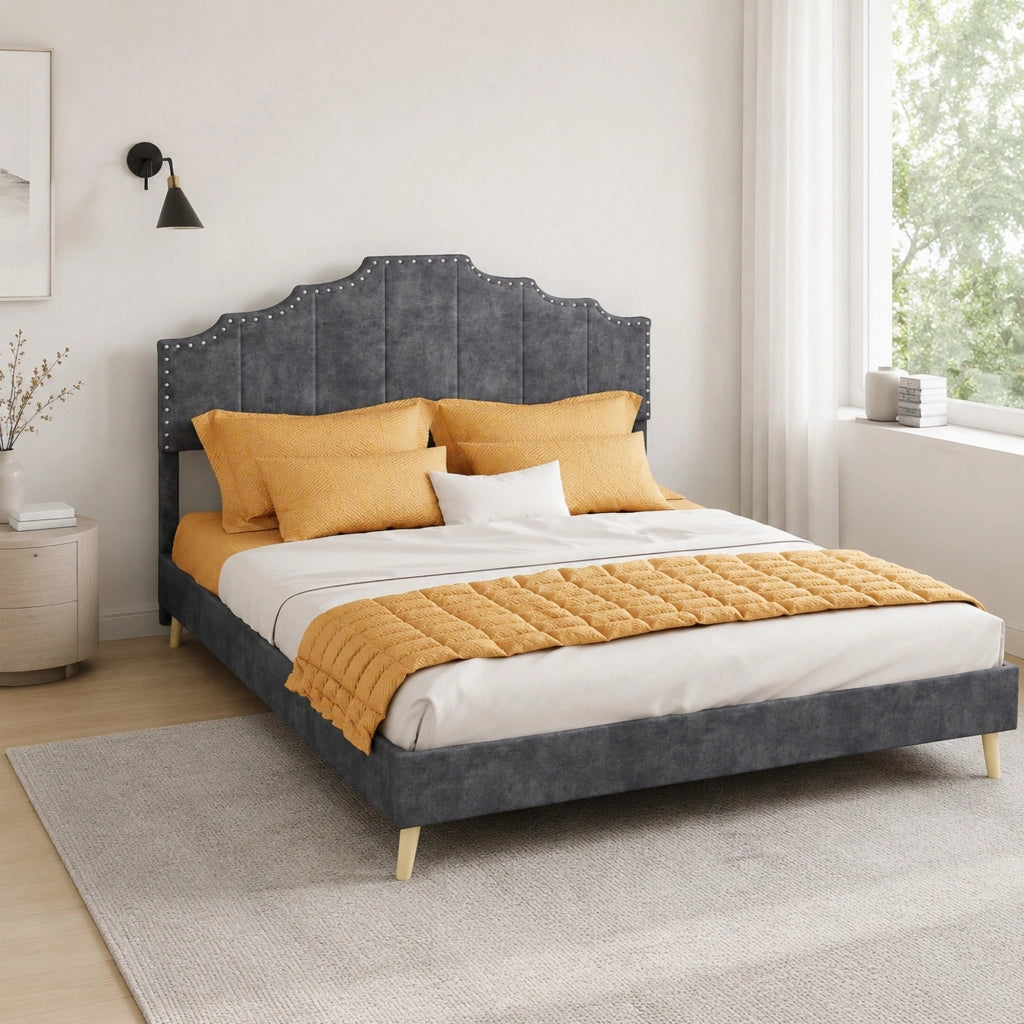 Letto 140x200 cm con rete a doghe e testiera geometrica in tessuto grigio