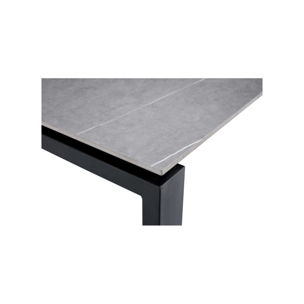 Tavolo da pranzo per 8 persone collezione ATHENA. Lunghezza 180cm con piano di 12mm in pietra grigia effetto cemento.