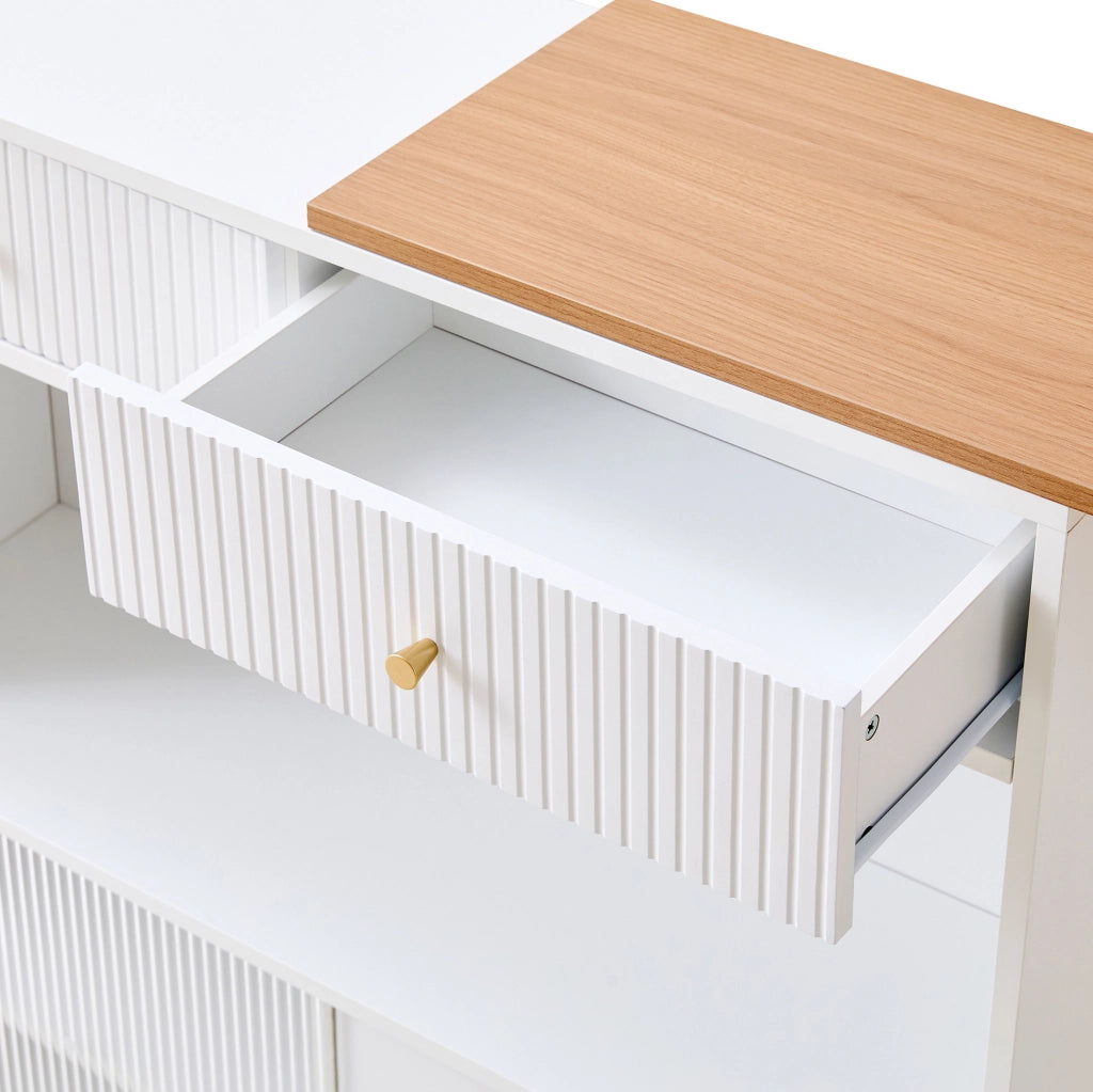 Isola cucina bianca con bancone girevole a 360°, vani contenitori e LED