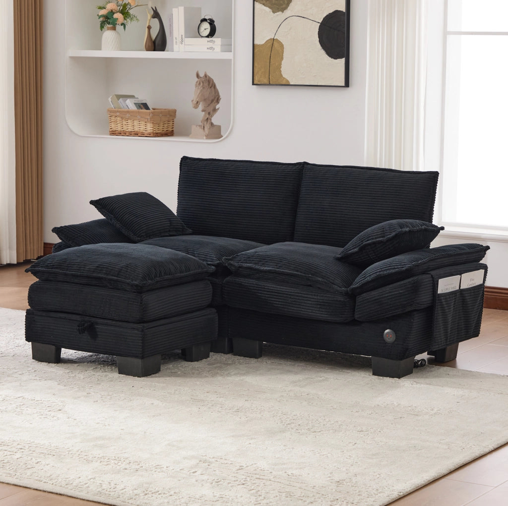 Divano 2 posti 190x132x84 cm con pouf contenitore, cuscini inclusi, USB-C e tasche laterali in tessuto a coste nero