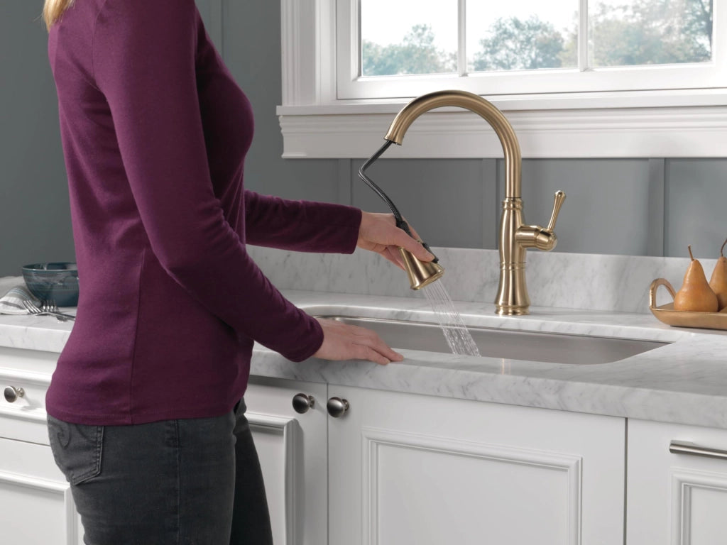 Miscelatore monocomando per cucina con doccetta estraibile, finitura bronzo