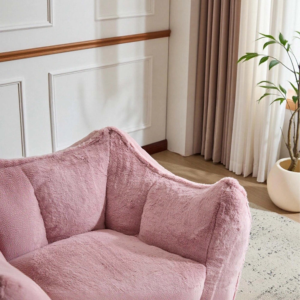 Poltrona con pouf; imbottitura in schiuma e rivestimento in pelliccia sintetica rosa