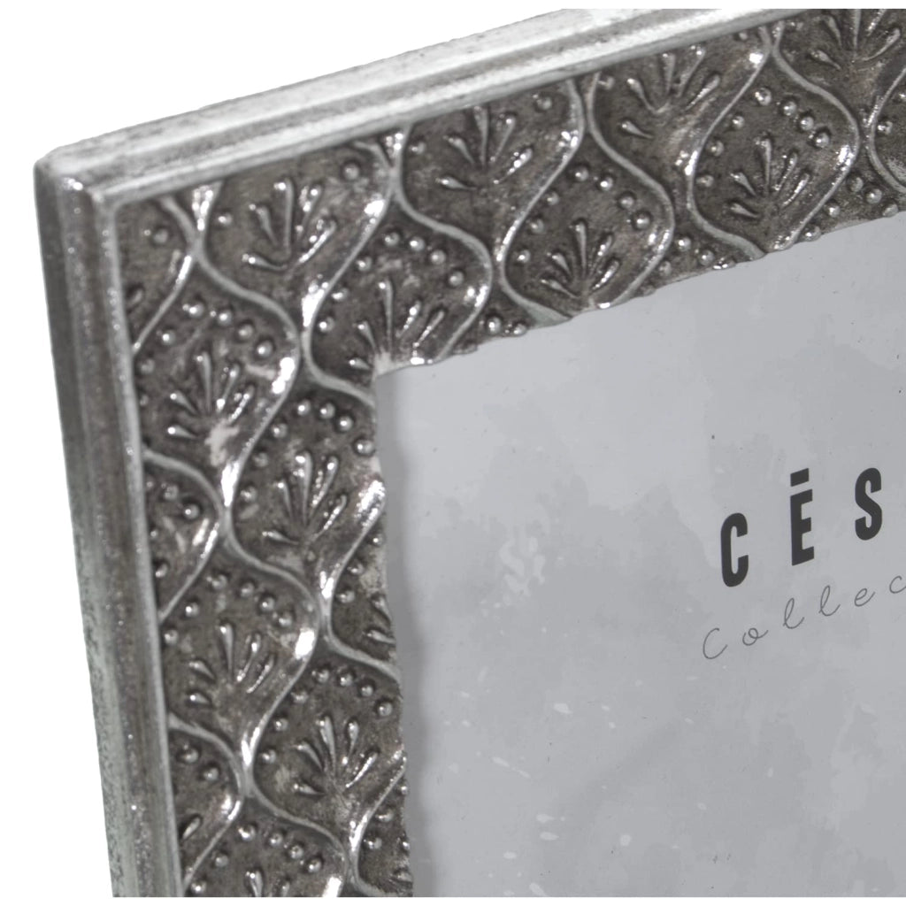 Cornice in resina, color argento, dimensioni 26x1,5x30,5 cm, per foto da 20x25 cm