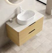 Mobile bagno sospeso 90 cm con lavabo ovale bianco, piano in travertino sintetico e mobile in compensato con 2 cassetti effetto quercia Corolla