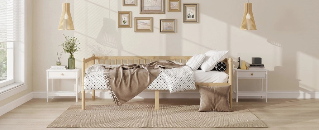 Letto giorno in pino 90x200 cm con ringhiera su 3 lati e 14 doghe, colore naturale