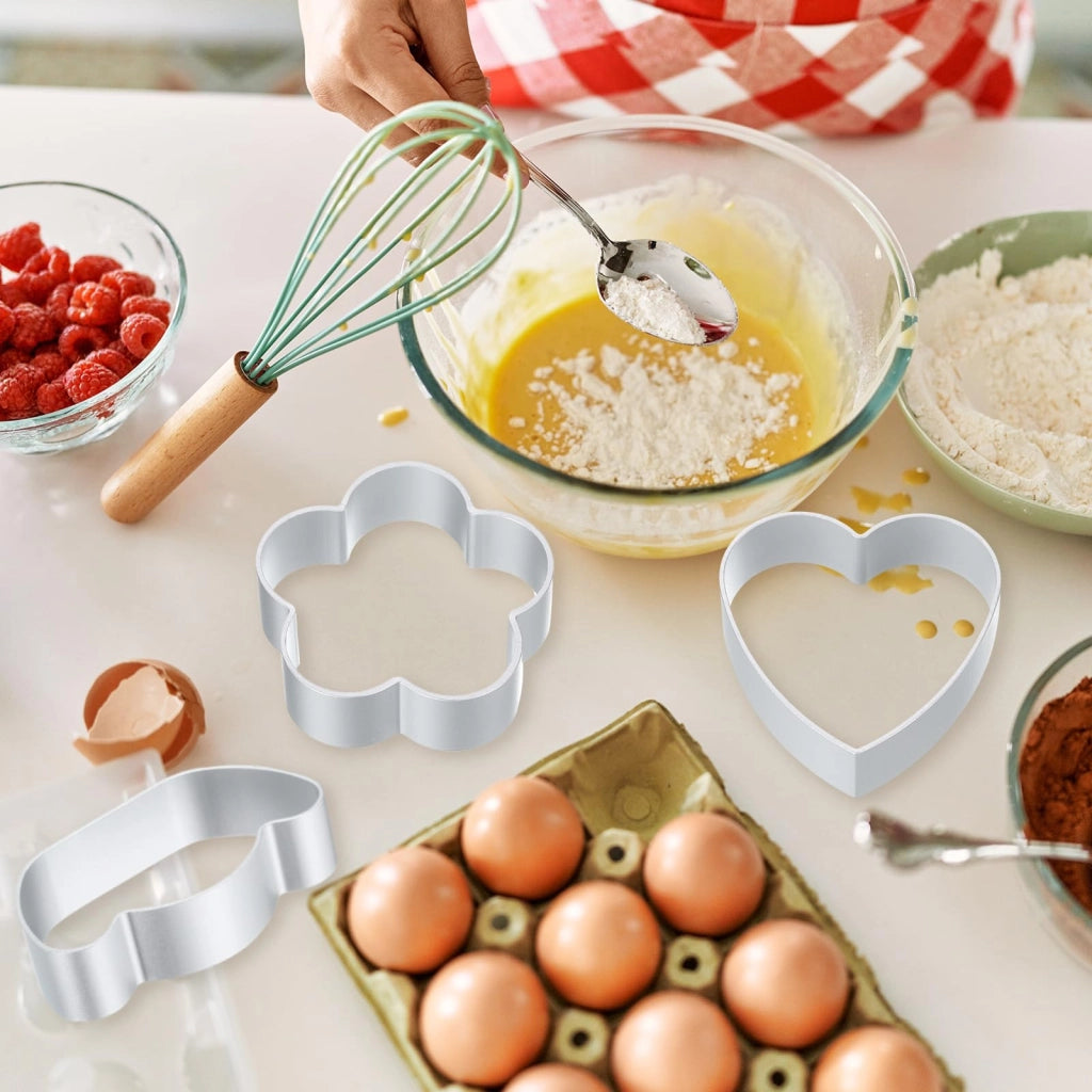Set di 13 formine per biscotti in alluminio, a forma di fiori di pesco, con stampo sagomato