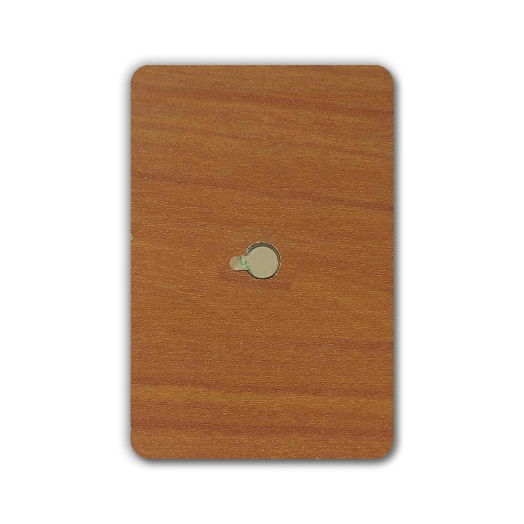 Magnete raffigurante la Madonna di Medjugorje, in MDF, color oro caldo, dimensioni 6x9 cm