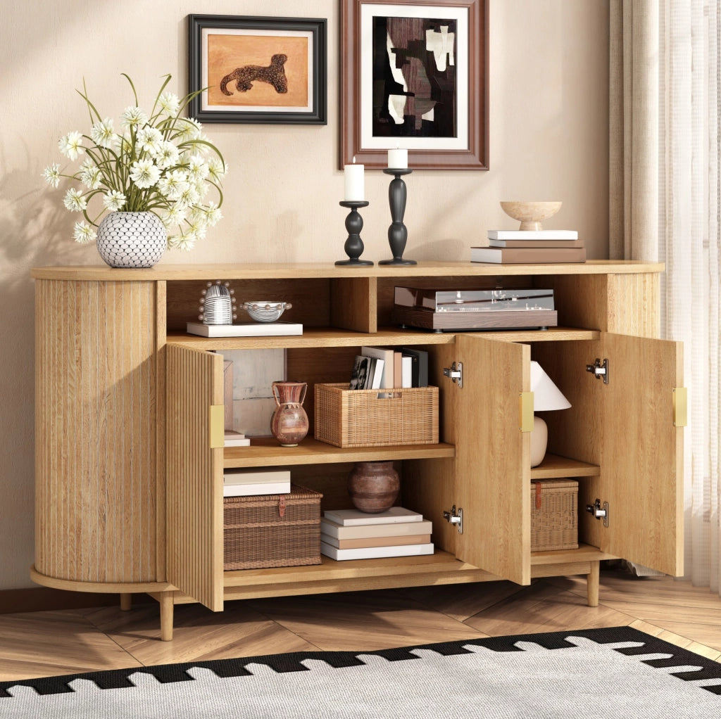 Credenza a 3 ante con frontale a righe verticali, 140 cm, finitura naturale