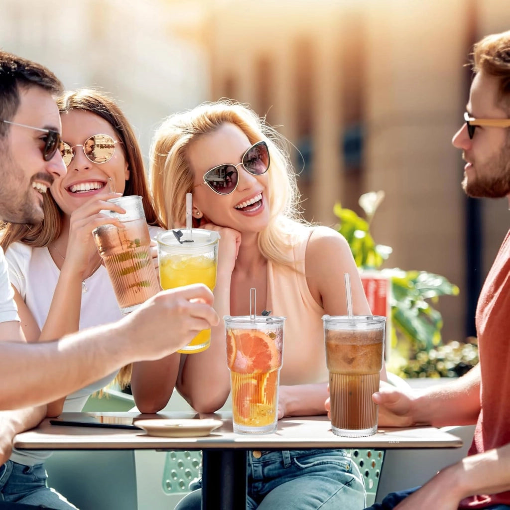 Set di 2 bicchieri da bevanda da 600 ml con coperchio e cannucce in vetro