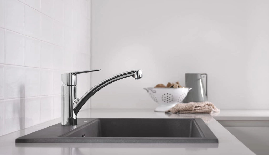 Miscelatore monocomando per lavabo (DN 15, angolo di rotazione 140°, montaggio su unico foro), cromato, 30530002