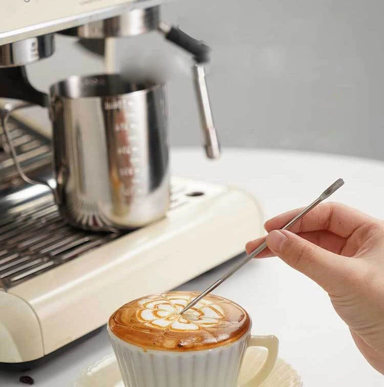 Caraffa per montare il latte da 600 ml, in acciaio inossidabile, con beccuccio per decorazioni a latte art