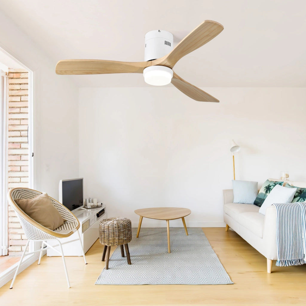 Ventilatore da soffitto 52 pollici con LED 18 W, telecomando e 3 pale in legno bianco