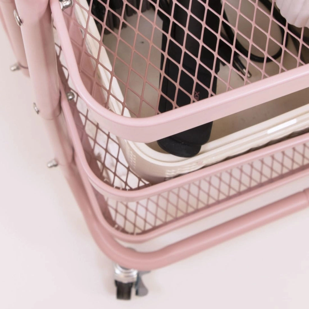 Carrello metallico, con 3 ripiani, dimensioni 71,2 x 61 x 29 cm, dotato di ruote con freno, colore rosa