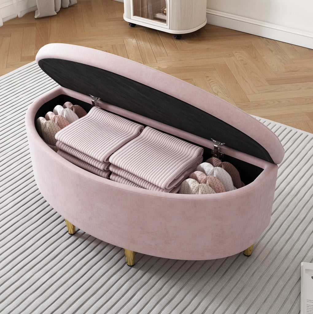 Panca contenitore imbottita in velluto rosa; utilizzabile come poggiapiedi