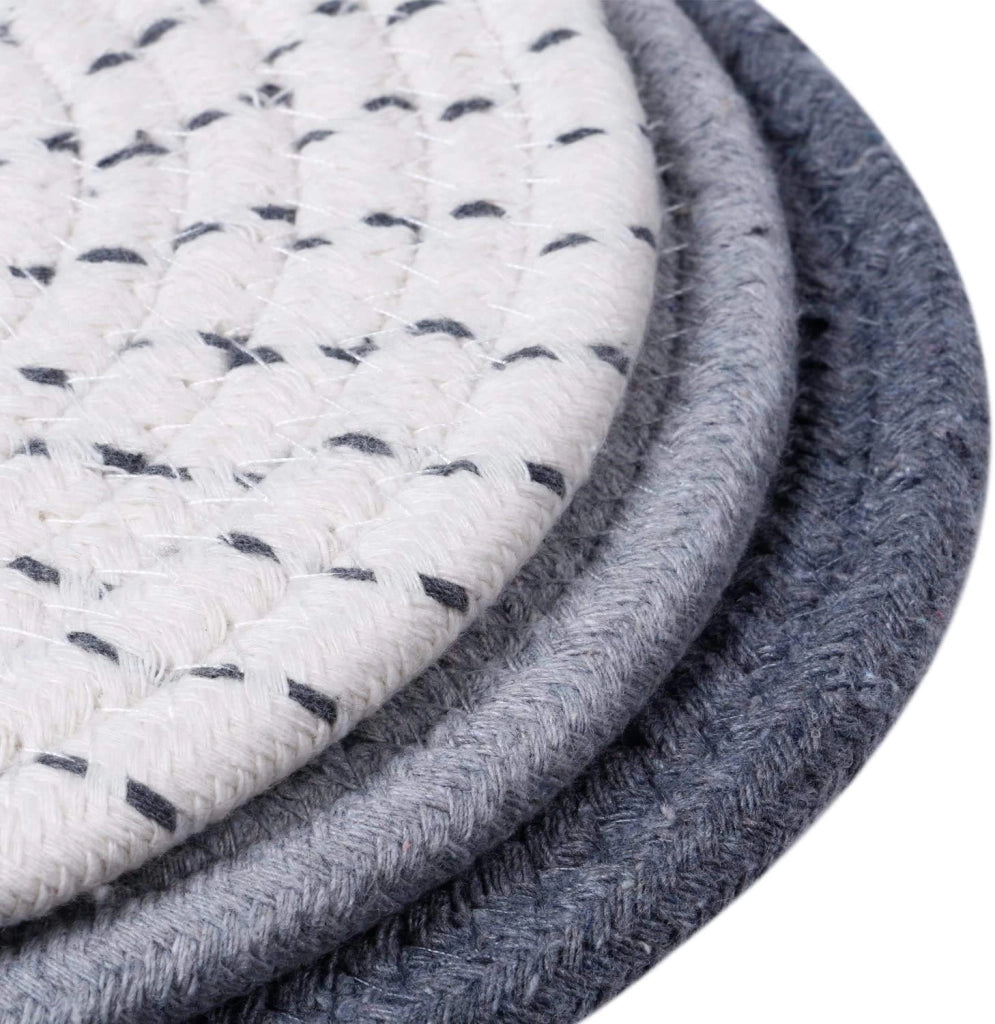Set di 3 sottobicchieri intrecciati in filato di cotone, color grigio, diametro 17,8 cm
