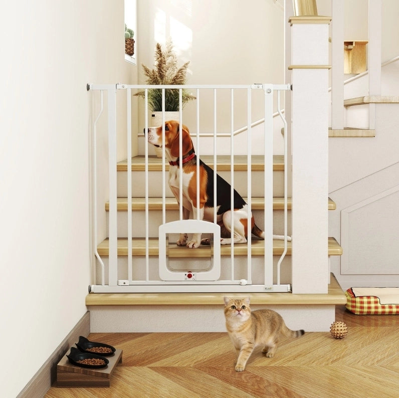 Cancello di sicurezza per scale e porte 75-85 cm in acciaio bianco con gattaiola