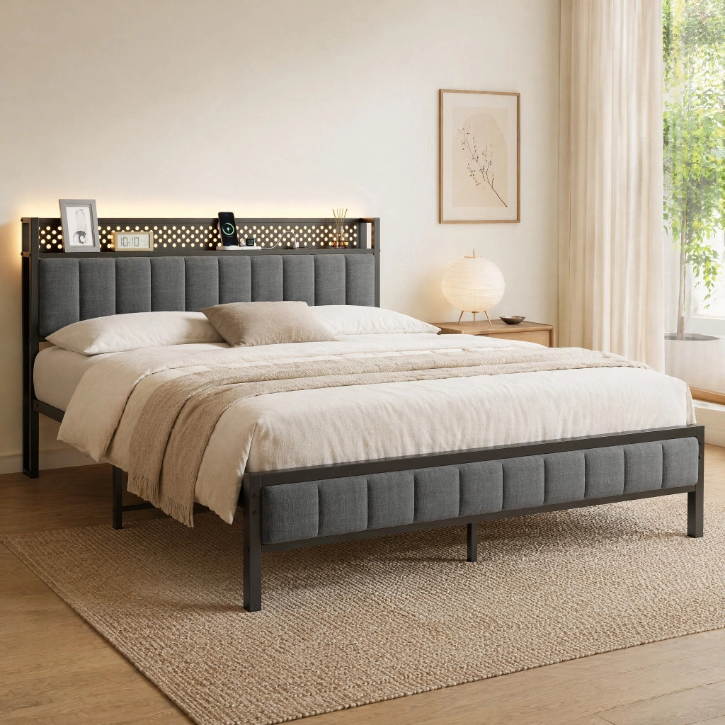 Letto matrimoniale 140x200 cm in metallo con testiera USB e ripiano; nero