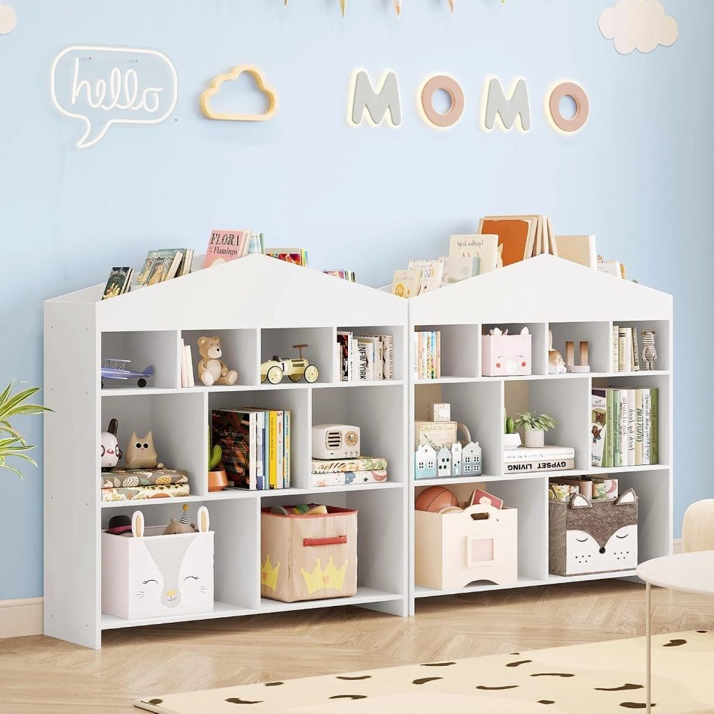 Libreria a forma di casetta per bambini; ideale per giocattoli e libri.