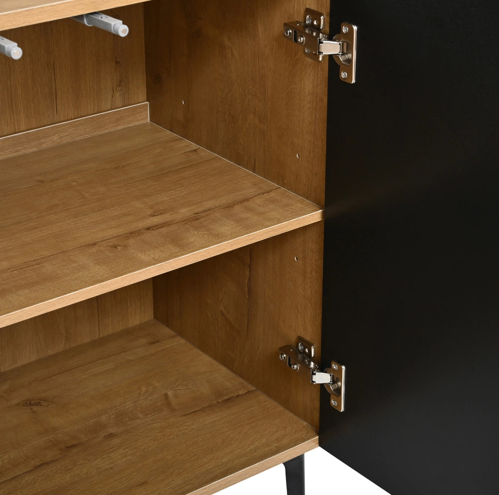 Credenza con 4 ante e 3 cassetti, effetto legno naturale e nero