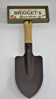 Segnaletica da giardino da appendere con la scritta "Benvenuti nel giardino di Bridget"