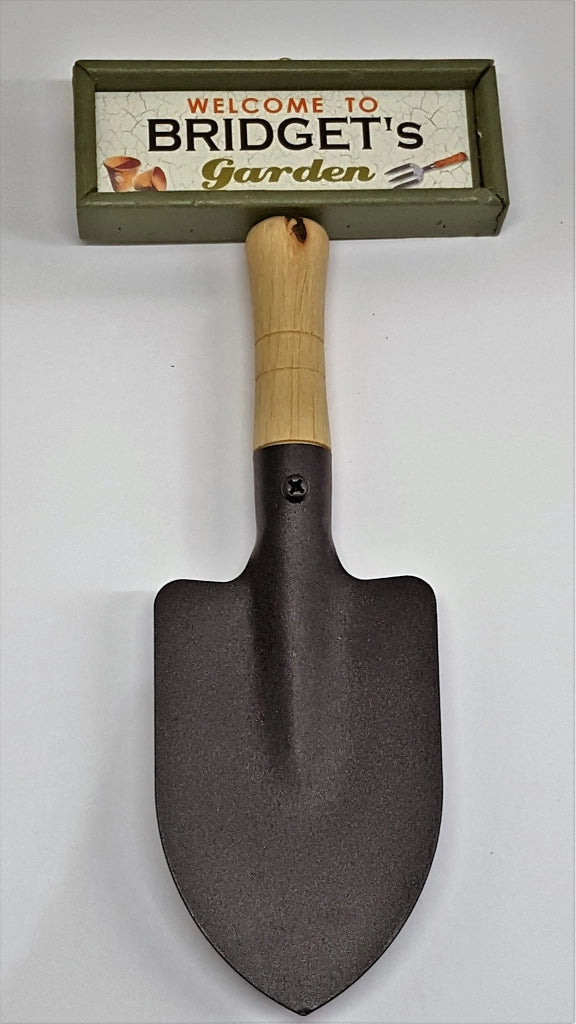 Segnaletica da giardino da appendere con la scritta "Benvenuti nel giardino di Bridget"
