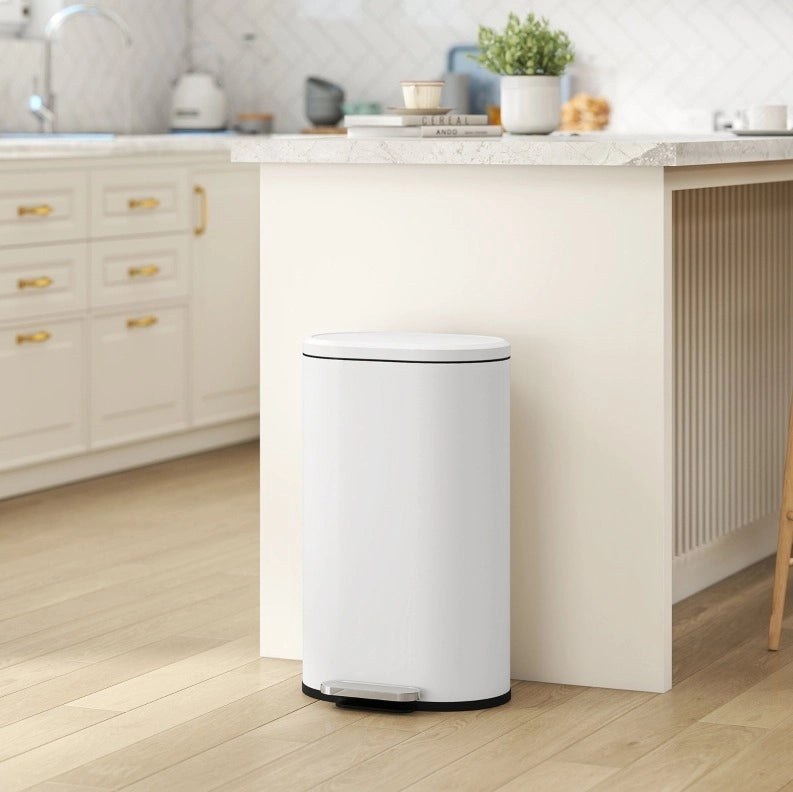 Pattumiera a pedale da 30 l in metallo bianco crema con chiusura ammortizzata