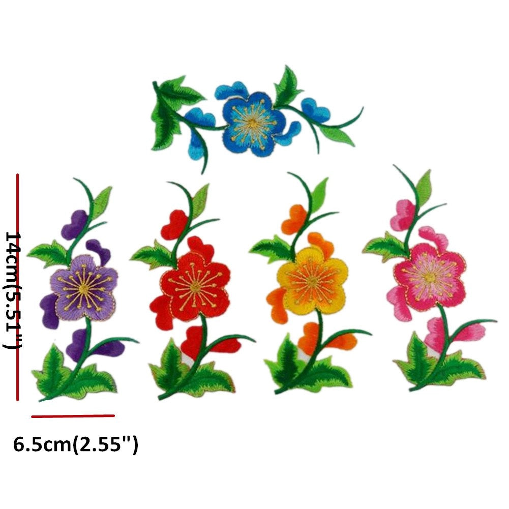 Set di 2 applicazioni ricamate a forma di fiori di pesco, ideali per decorare
