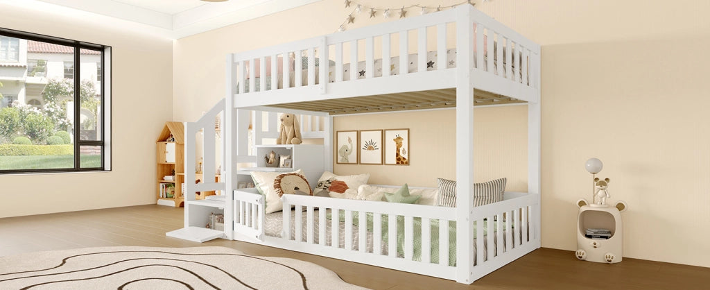 Letto a castello 90x200 cm in pino massello bianco con scala e spazio contenitivo