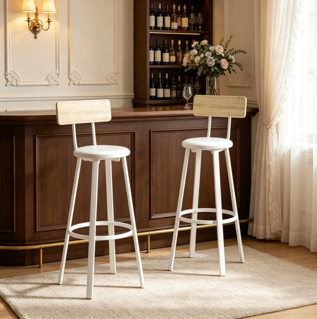 Set di 2 sgabelli da bar bianchi con schienale effetto rovere