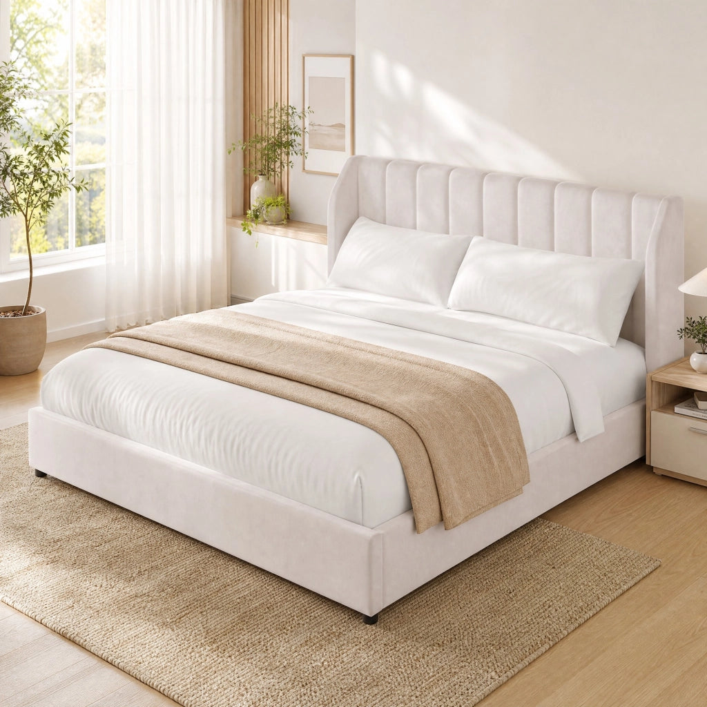 Letto imbottito beige 180 x 200 cm con rete a doghe e due cuscini