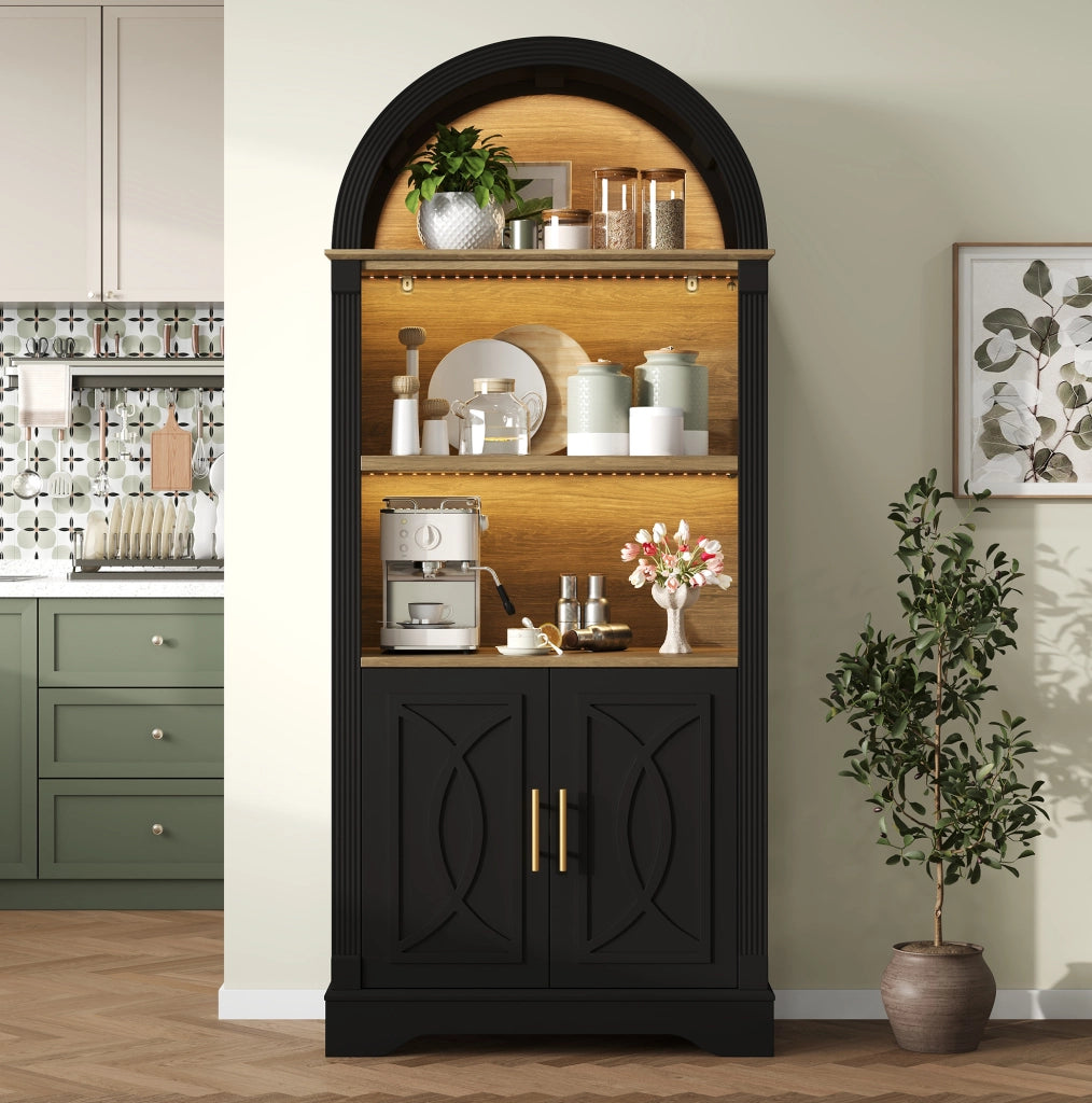 Credenza alta nera con ripiani regolabili e illuminazione a più colori