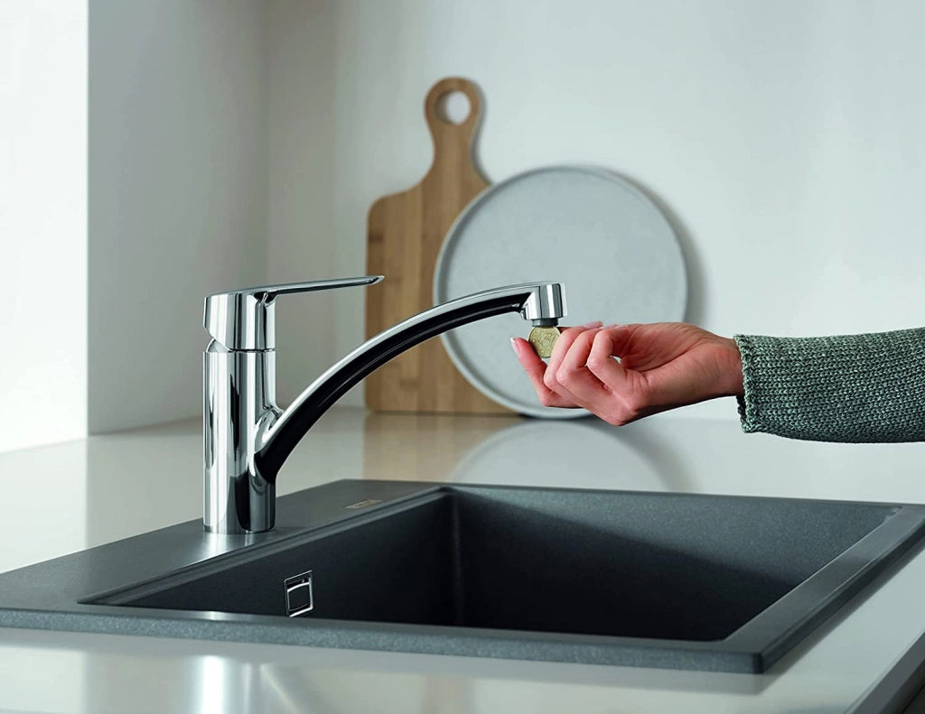 Miscelatore monocomando per lavabo (DN 15, angolo di rotazione 140°, montaggio su unico foro), cromato, 30530002