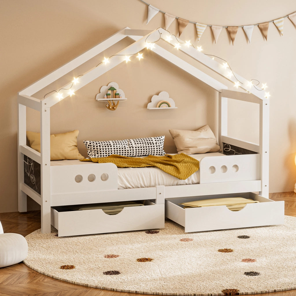 Letto per bambini con tetto 90 × 200 cm in legno e MDF bianco con due cassetti e lavagna integrata