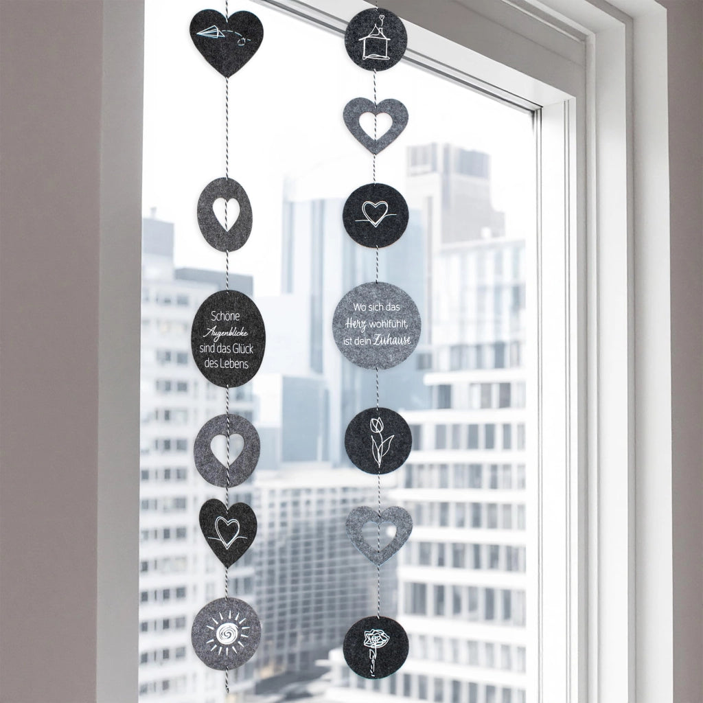 Ghirlanda decorativa con frasi, 145 cm, 7 ganci, 2 motivi assortiti
