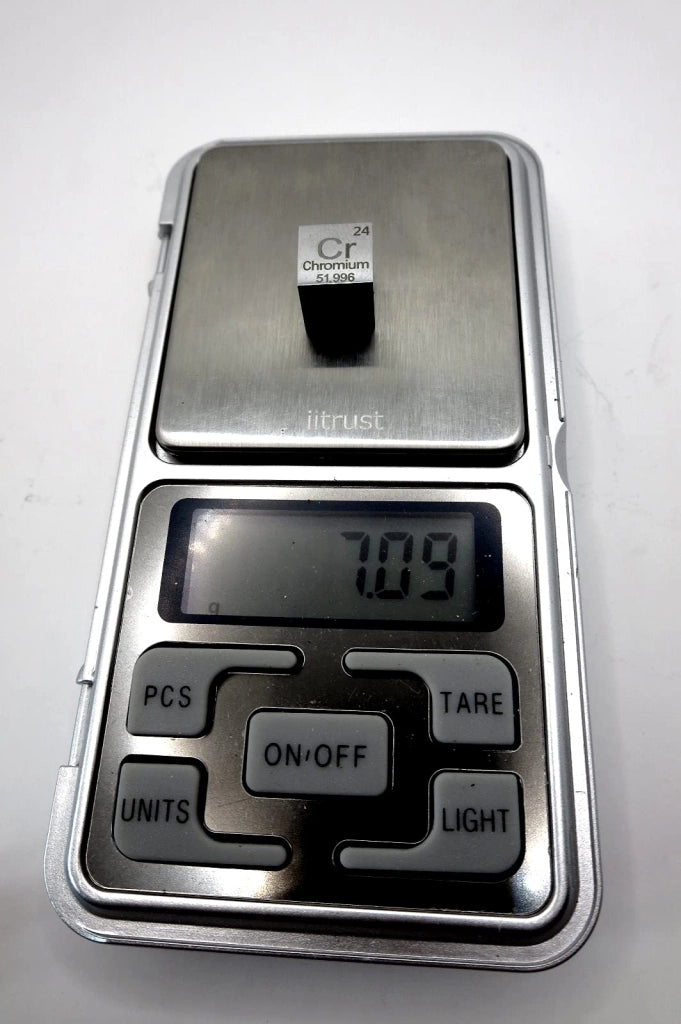 Cubetto in cromo, lucido, con incisione laser, volume di 1 cm³