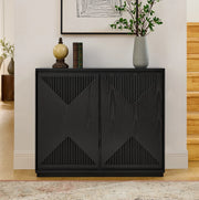 Credenza nera con ante scanalate a V e vano contenitore