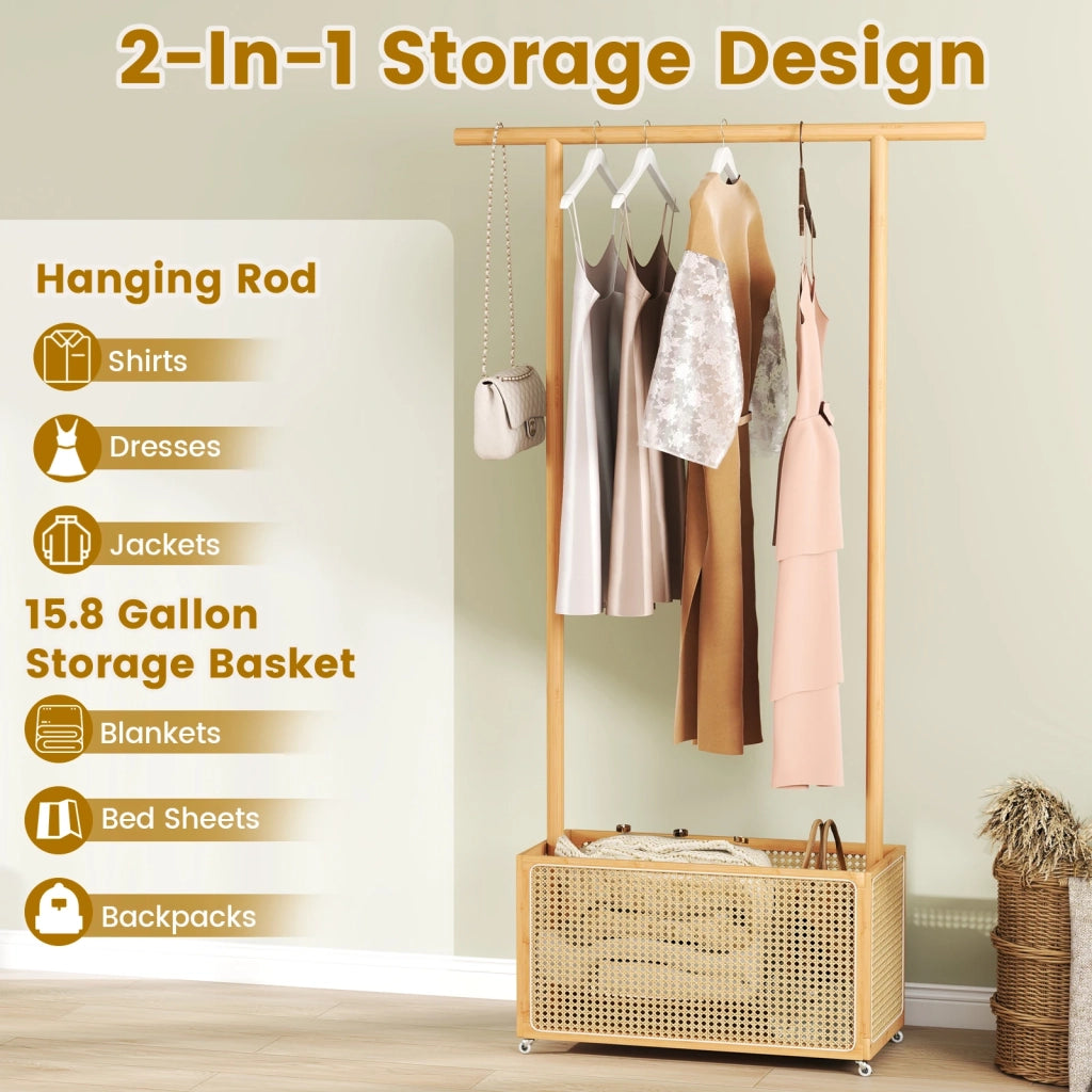 Stand appendiabiti in bambù naturale con cesto in rattan PE 60L e 4 ruote carrello guardaroba salvaspazio robusto per casa