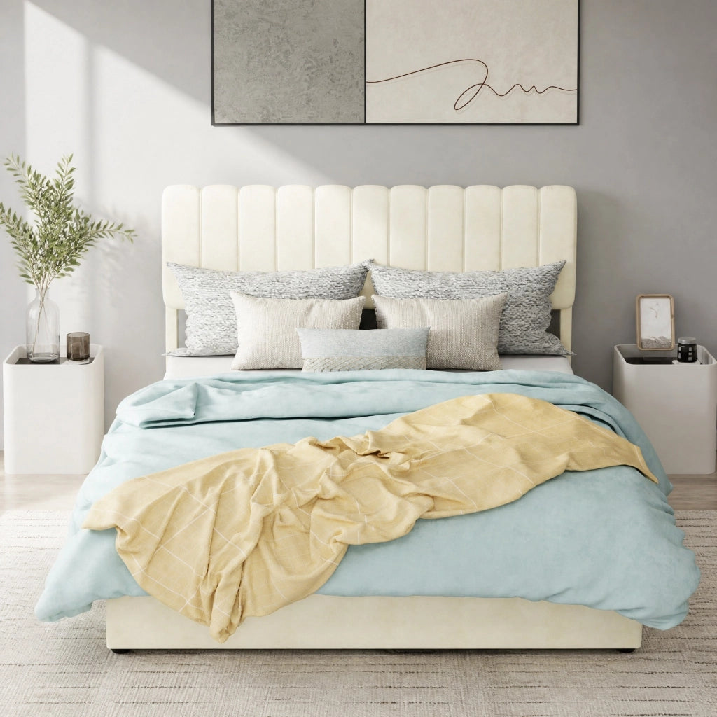 Letto matrimoniale a piattaforma 140 × 200 cm in tessuto beige con metallo design moderno e raffinato