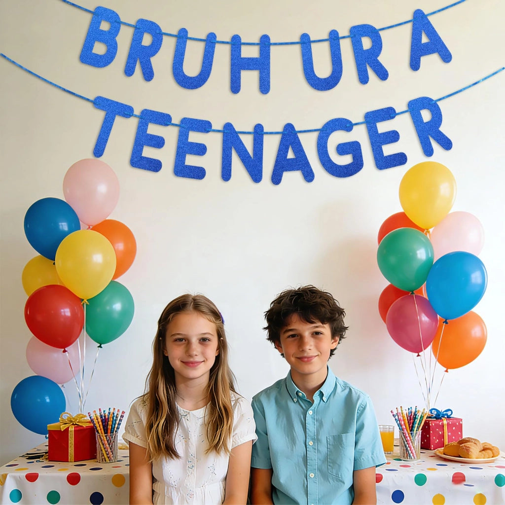 Banner scintillante con la scritta "Bruh, sei un adolescente", ideale per il 13° compleanno, colore blu