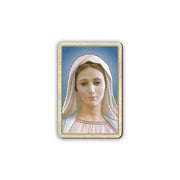 Magnete raffigurante la Madonna di Medjugorje, in MDF, color oro caldo, dimensioni 6x9 cm